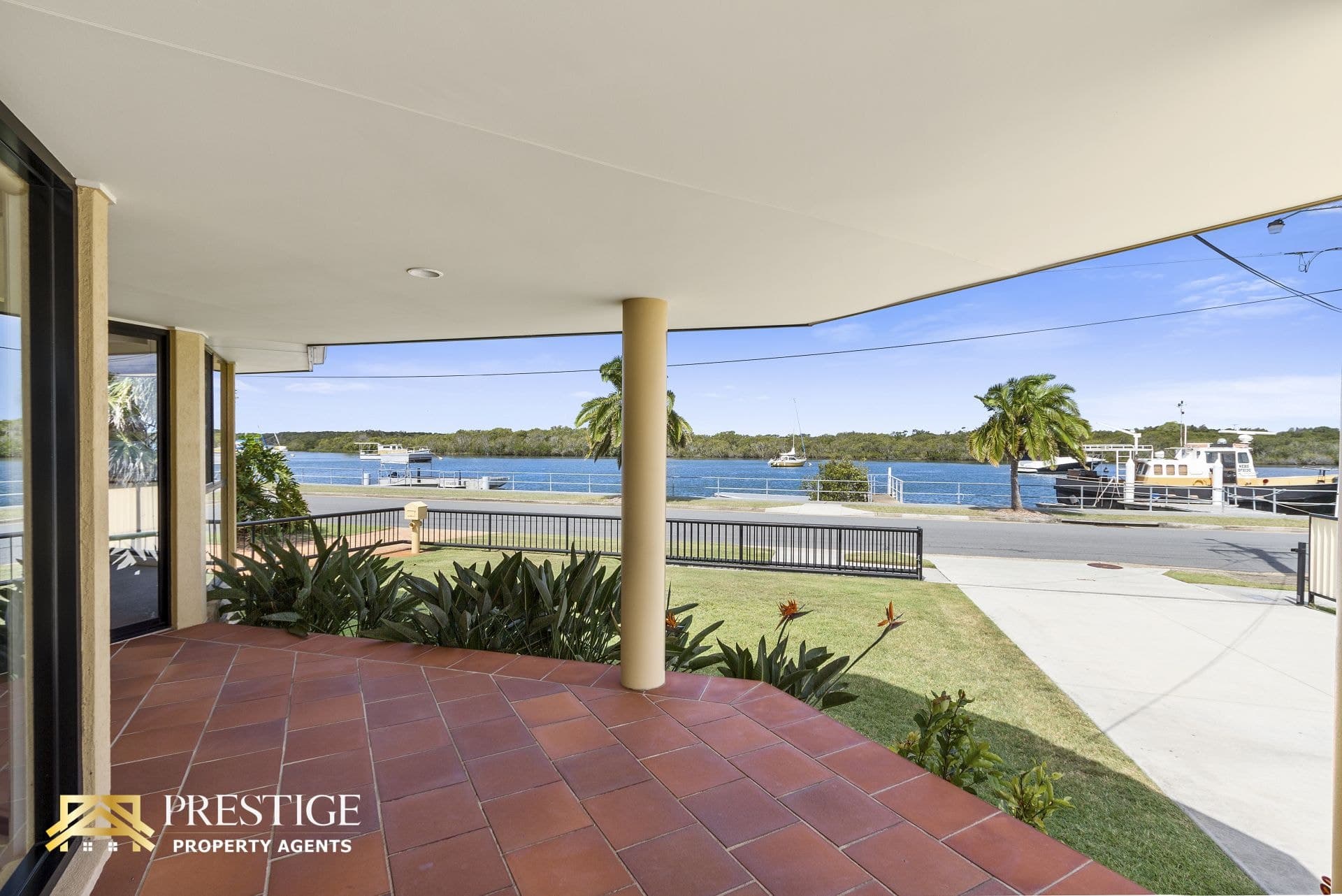 48 Boykambil Esplanade, Hope Island - Thumbnail 4