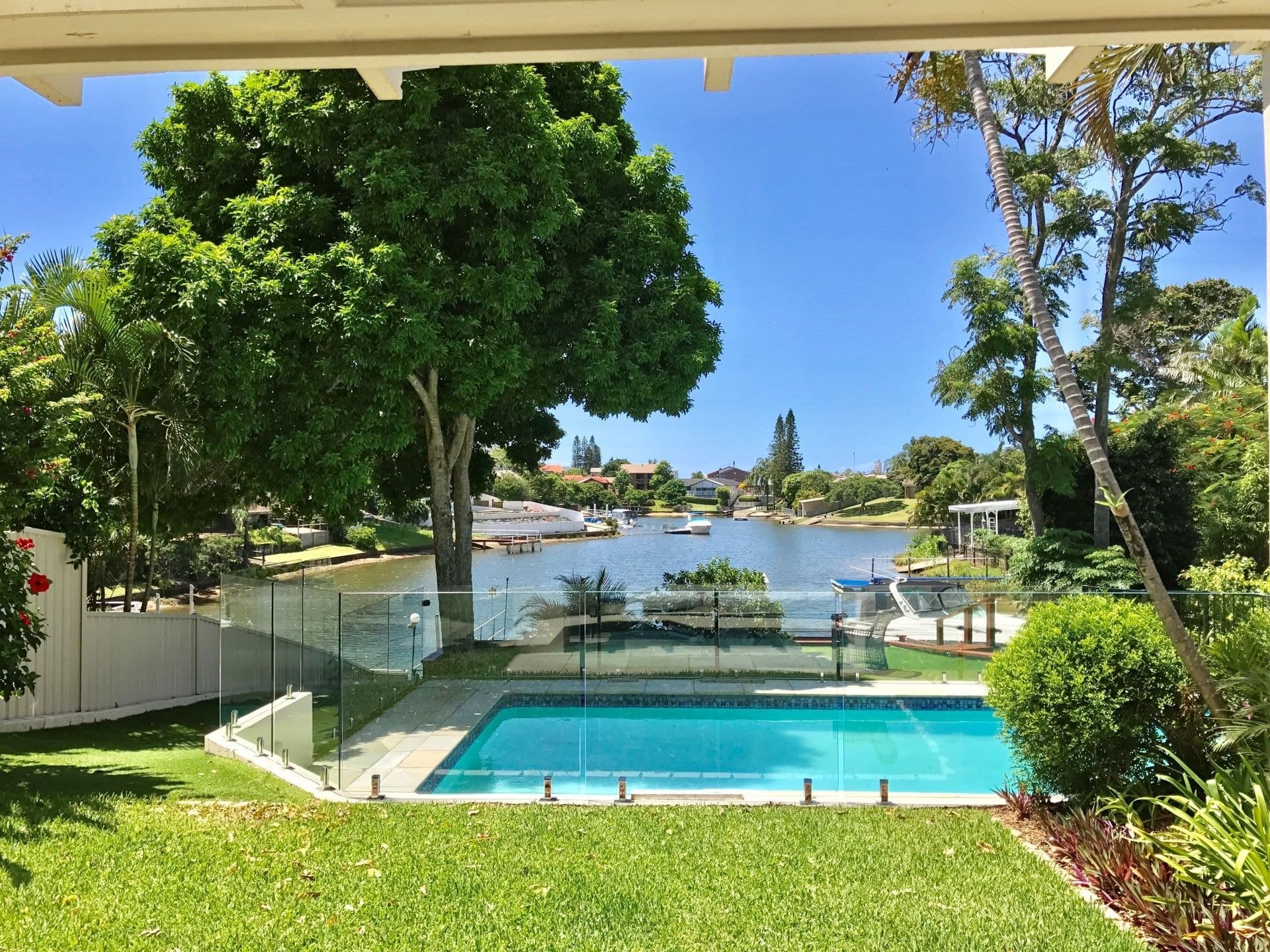 3 Village Low Road, Benowa Waters - Thumbnail 2