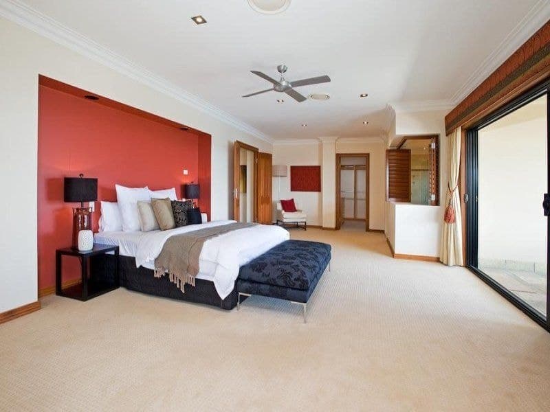 23 King Charles Drive, Sovereign Islands - Thumbnail 7