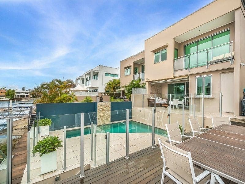 11A Vespa Crescent, Bundall - Thumbnail 2