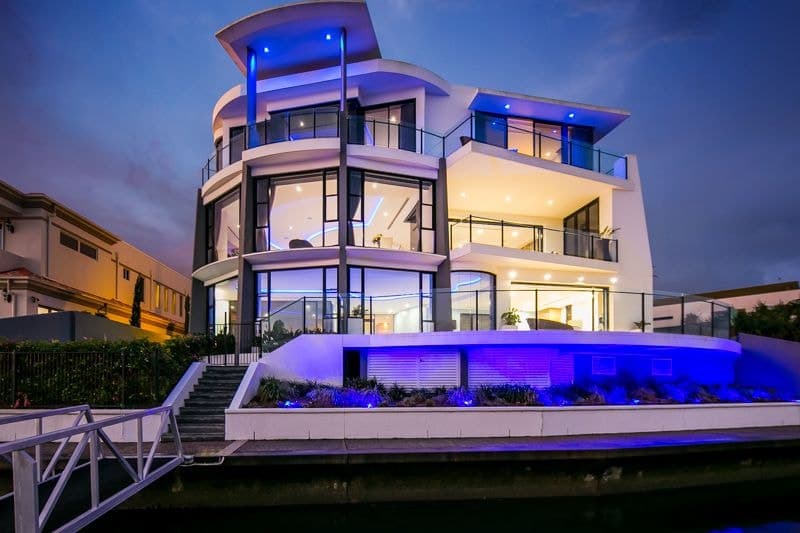 26 Hampton Court, Sovereign Islands - Thumbnail 3