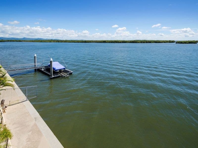 11 Knightsbridge Parade West, Sovereign Islands - Image 1