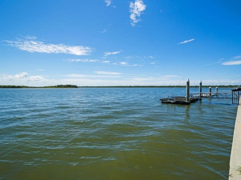 11 Knightsbridge Parade West, Sovereign Islands - Thumbnail 3