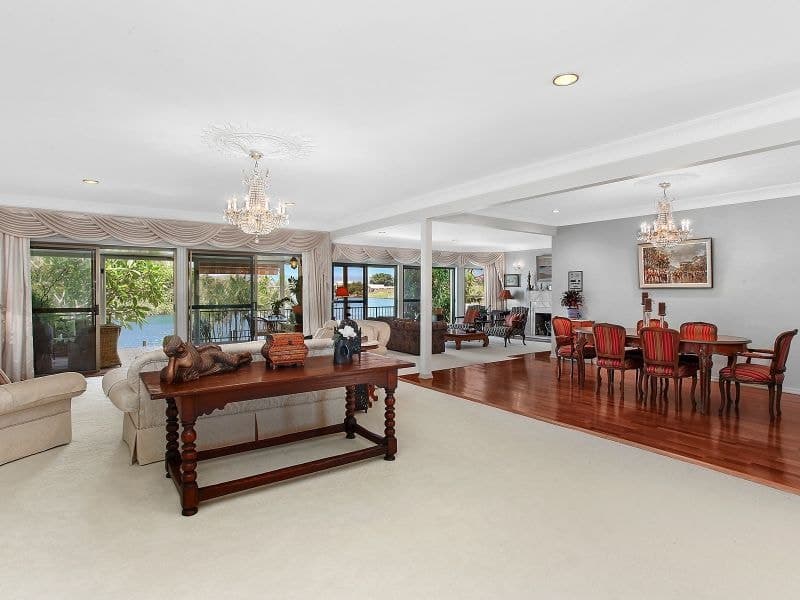 19 Donegal Crescent, Bundall - Thumbnail 6