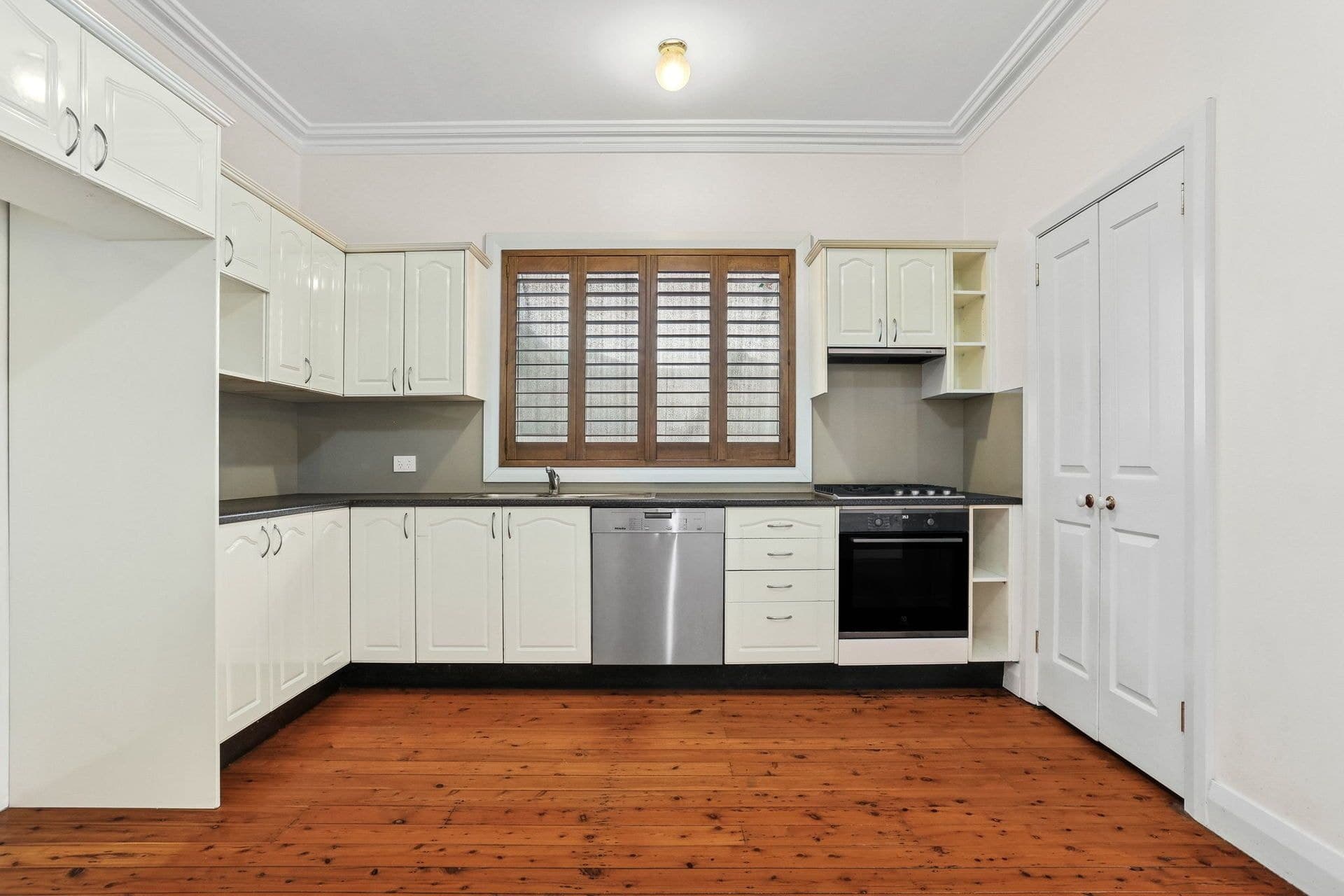 20a Forster Street, Mascot - Thumbnail 2