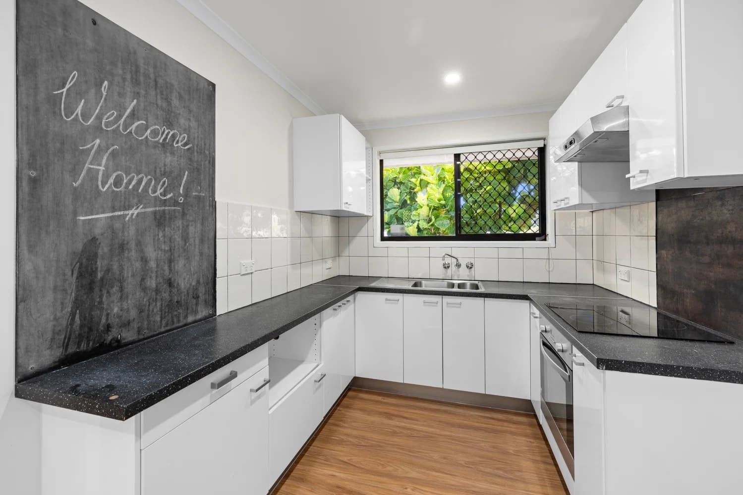 1/4 Alicia St, Southport, QLD, 4215, Southport - Thumbnail 7
