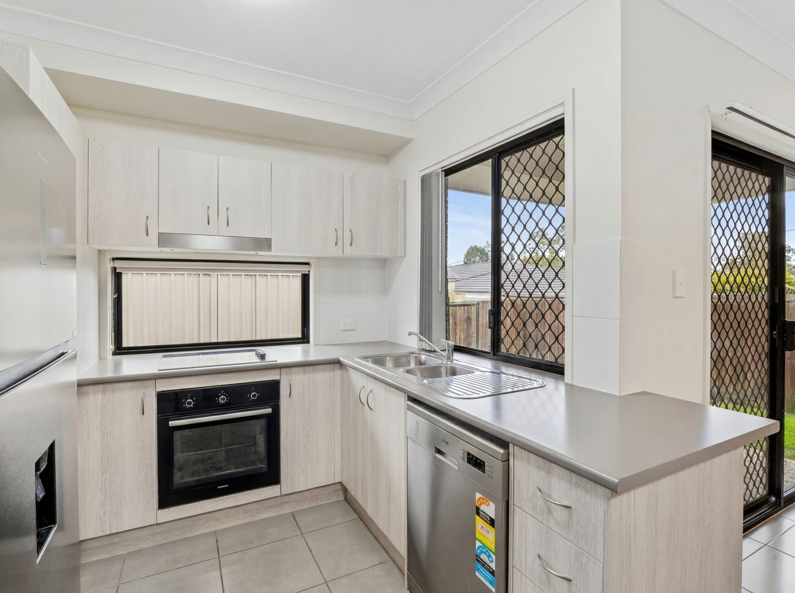 40-42 River Street, LOGAN VILLAGE  QLD  4207, Logan Village - Thumbnail 2