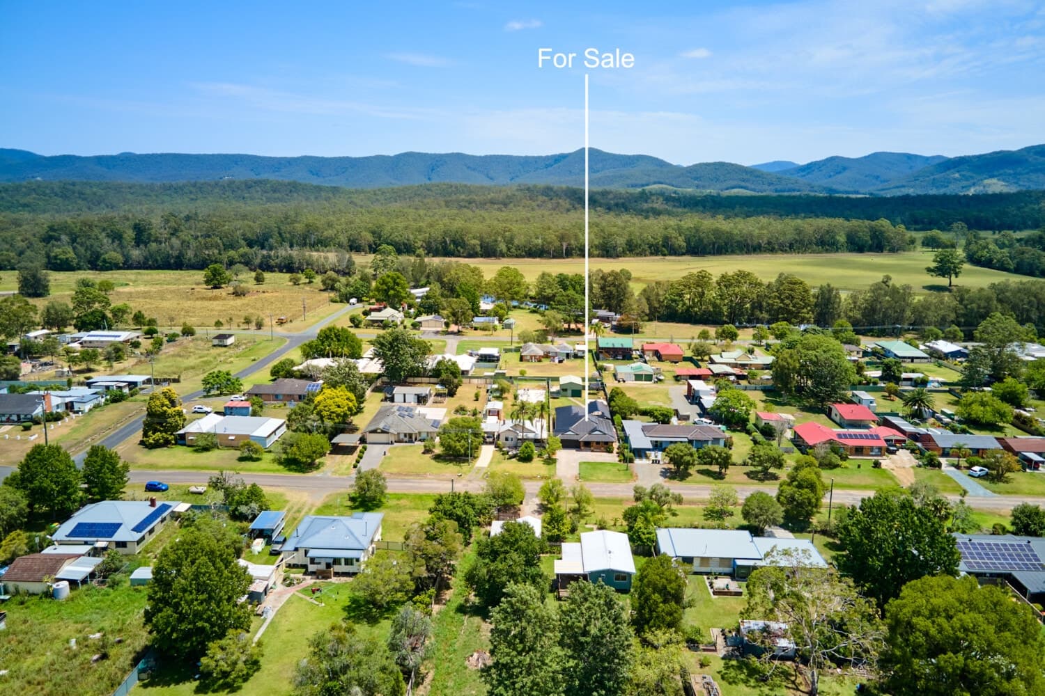B_115 “Classy 5 Bed Repainted, Restyled, Refreshed”, Bulahdelah - Thumbnail 4