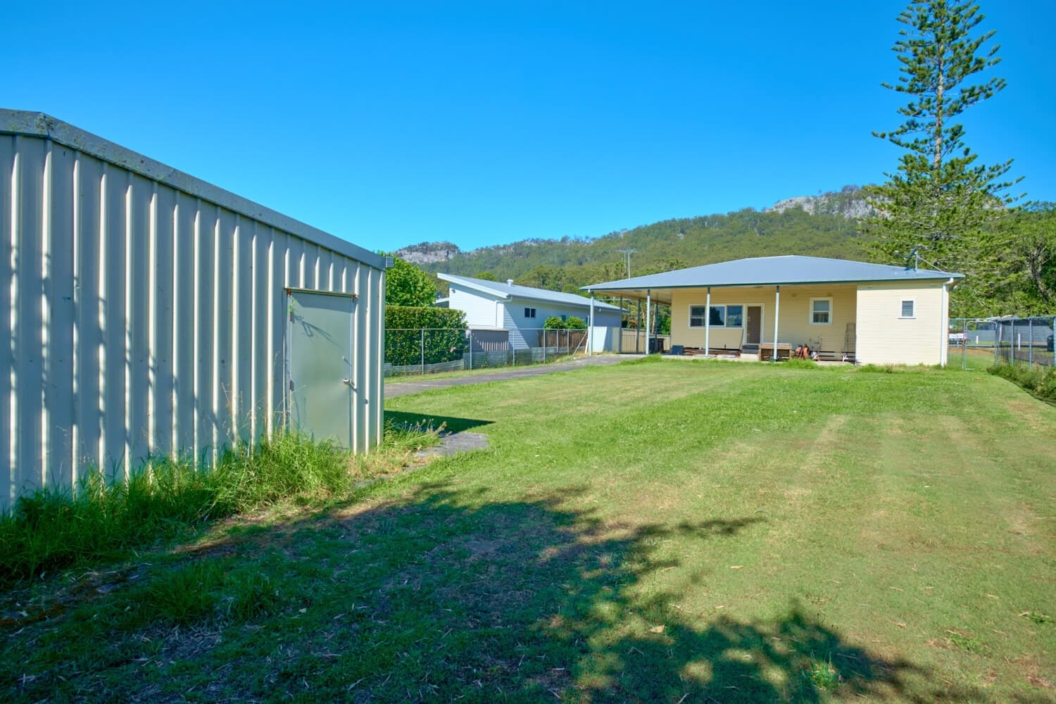 ~ GREAT LOCATION, IN NEED OF A FINISH ON RENOVATION ~, Bulahdelah - Thumbnail 6