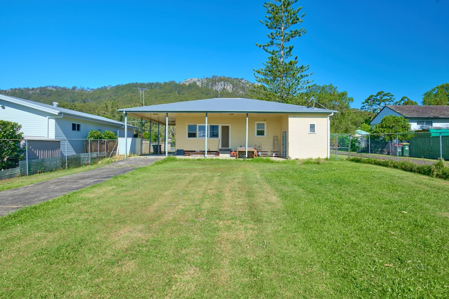 ~ GREAT LOCATION, IN NEED OF A FINISH ON RENOVATION ~, Bulahdelah - Thumbnail 7