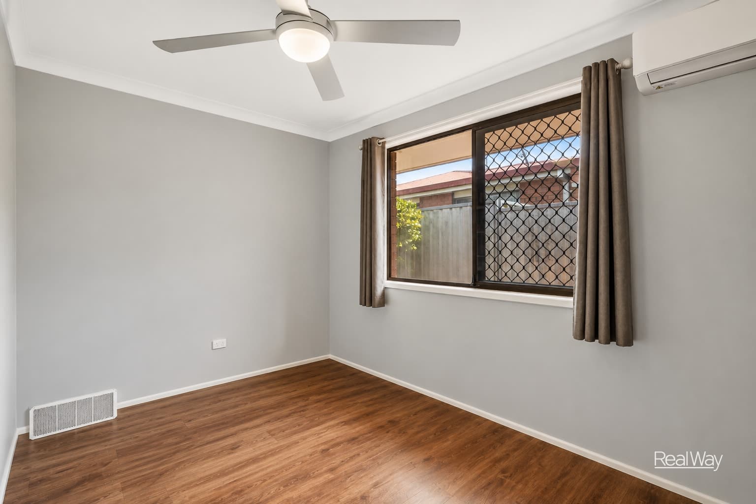 8 Champagne Crescent, Wilsonton Heights QLD 4350, Wilsonton Heights - Thumbnail 5
