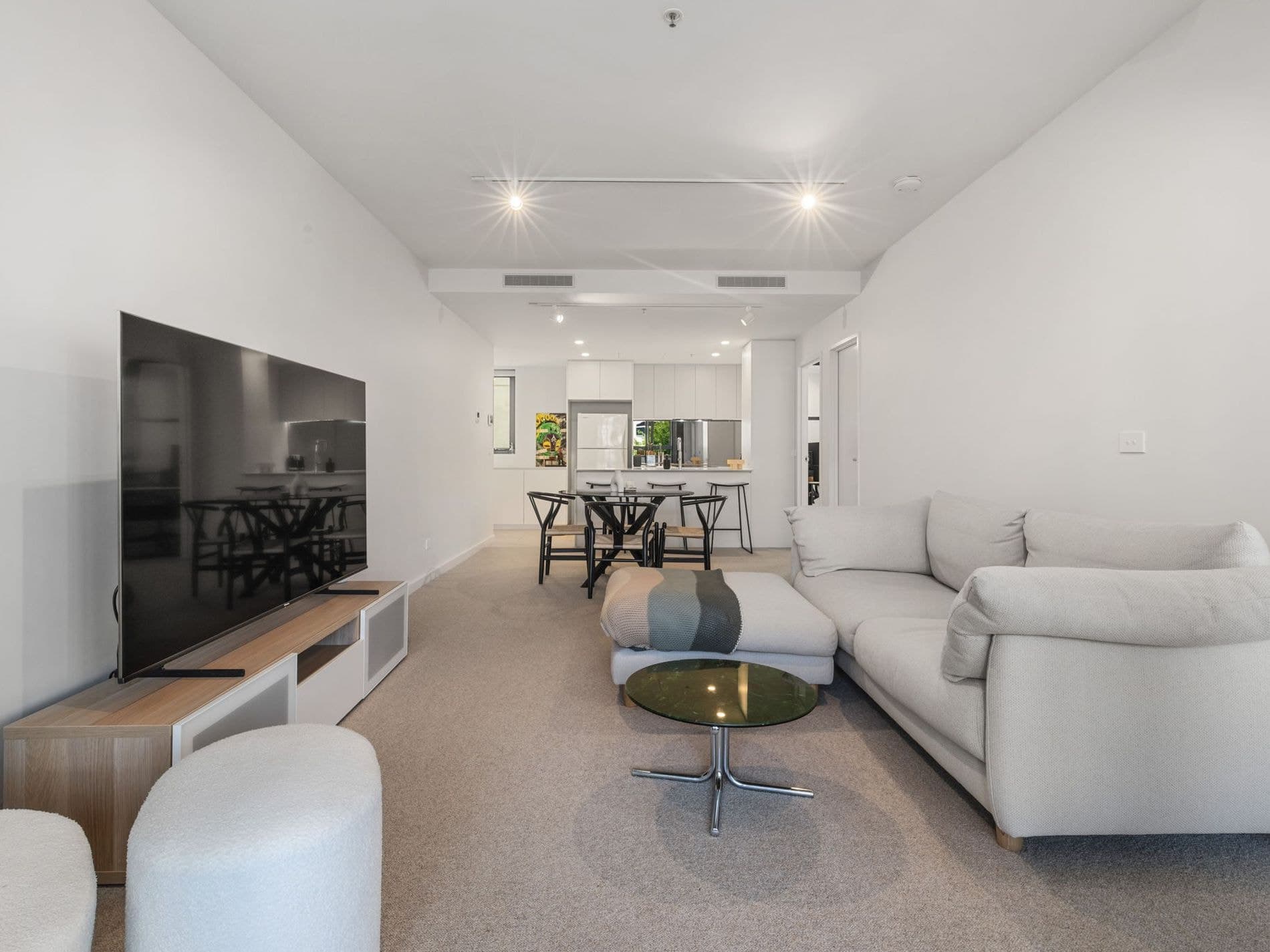 206 / 71 Constitution Avenue, CAMPBELL, Campbell - Thumbnail 2