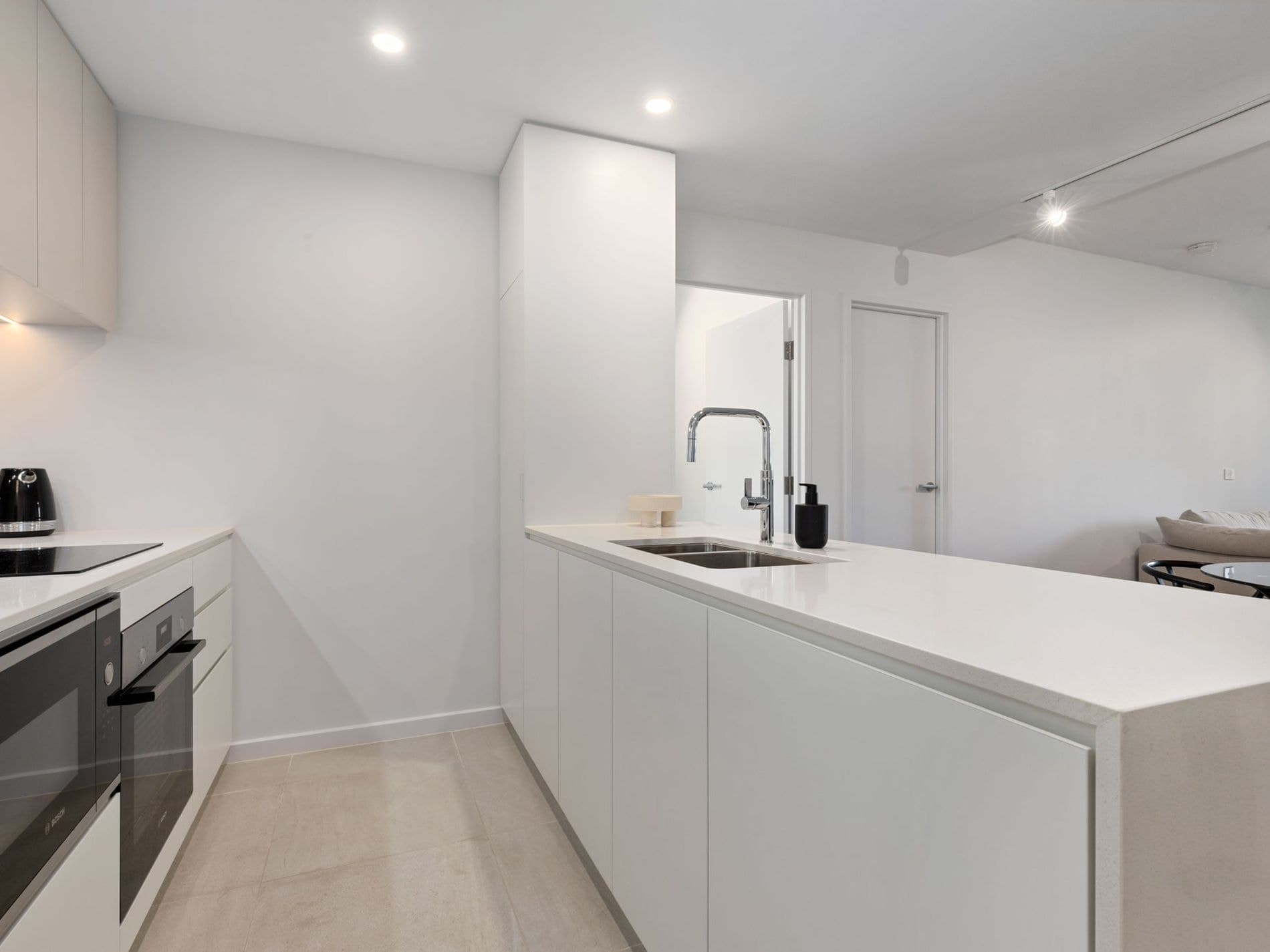 206 / 71 Constitution Avenue, CAMPBELL, Campbell - Thumbnail 4