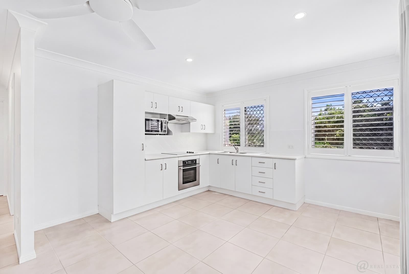 3 / 24 Gregory Street, COOEE BAY, Cooee Bay - Thumbnail 2