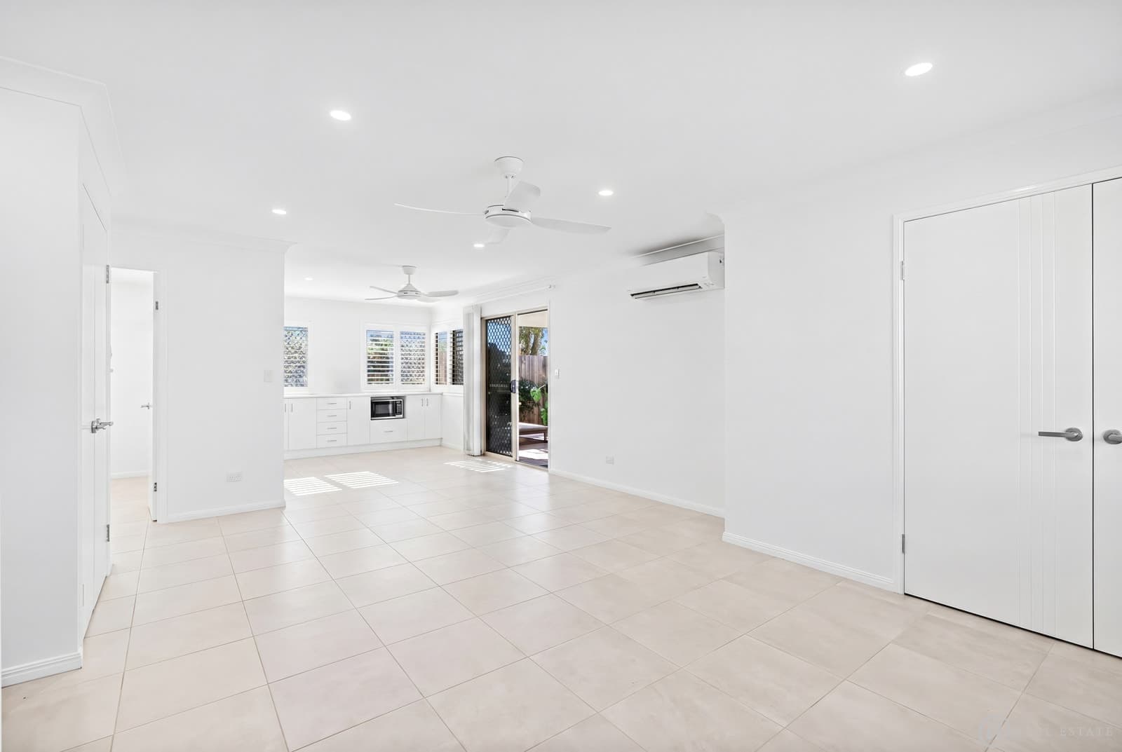 3 / 24 Gregory Street, COOEE BAY, Cooee Bay - Thumbnail 4