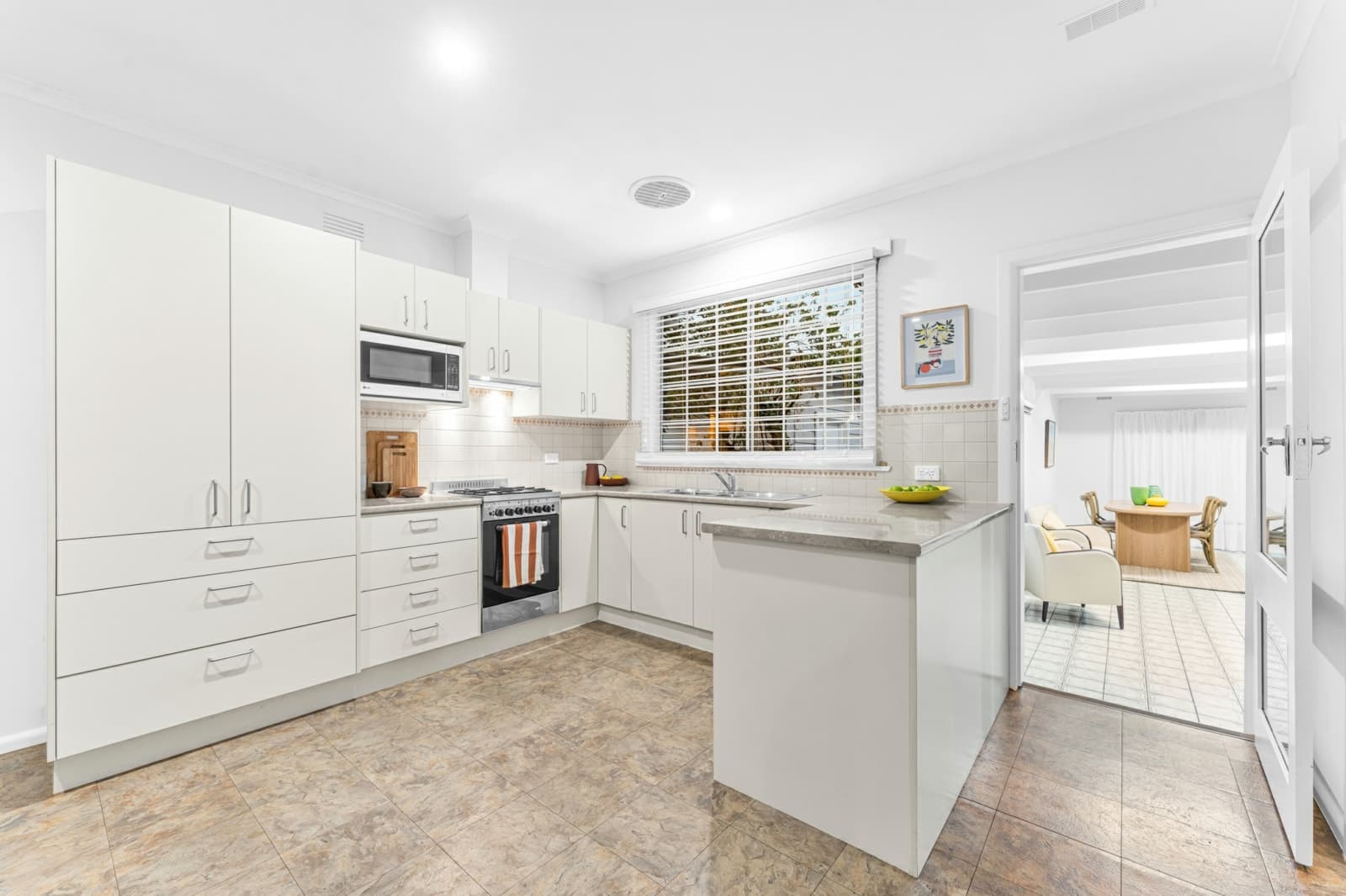 10 Cypress Grove, DANDENONG NORTH, Dandenong North - Thumbnail 6