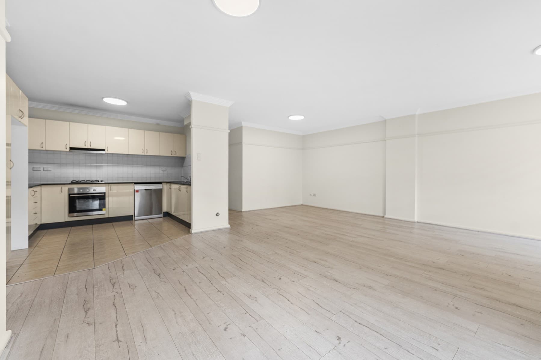 304/91a Bridge Road, Westmead - Thumbnail 5