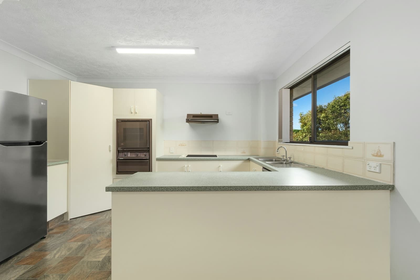 12/5 Seymour Street, Tweed Heads South, Tweed Heads South - Thumbnail 3