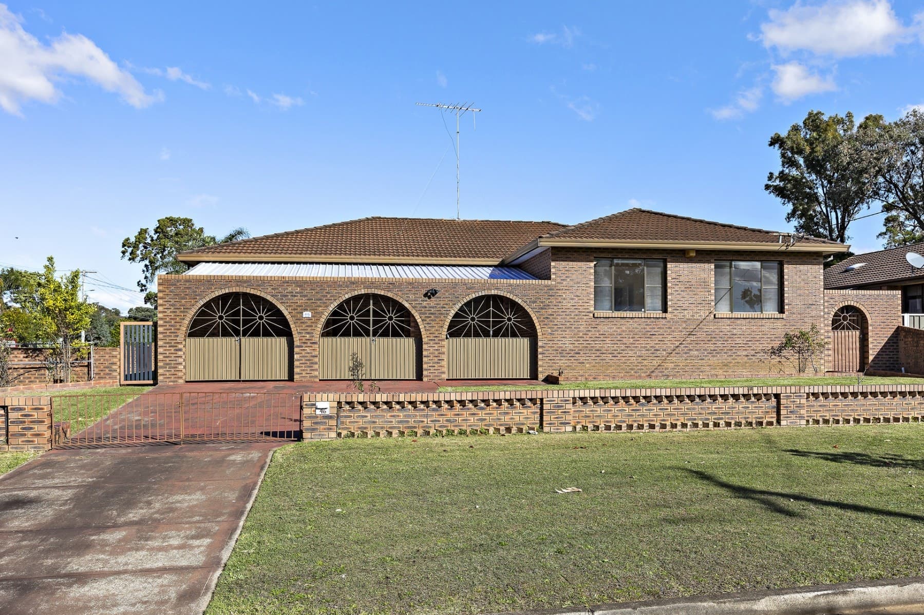 46 & 46a Braddon Street, Oxley Park - Image 1
