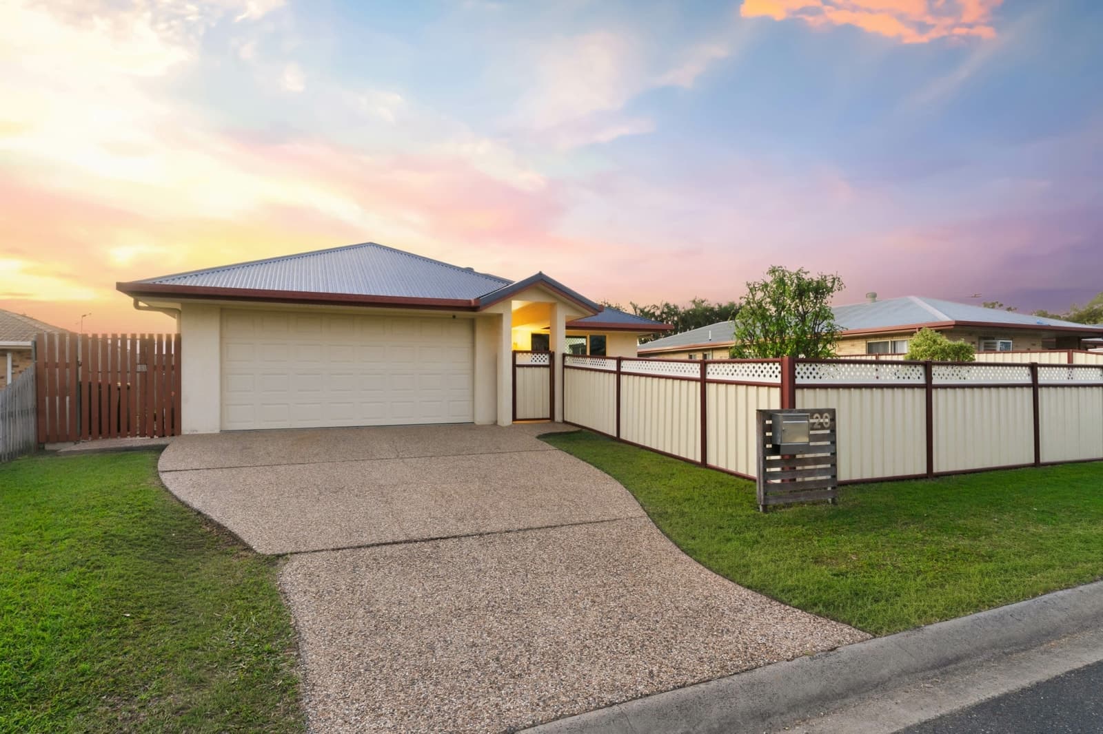20 Kawana Close, KAWANA, Kawana - Thumbnail 2