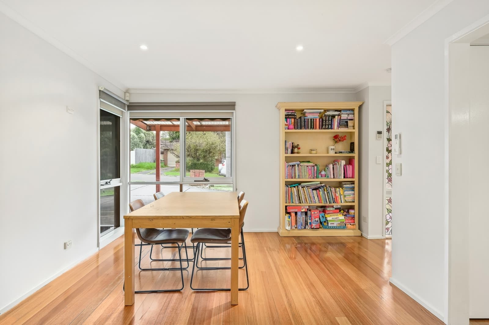 44 Barker Drive, MOOROOLBARK, Mooroolbark - Thumbnail 2
