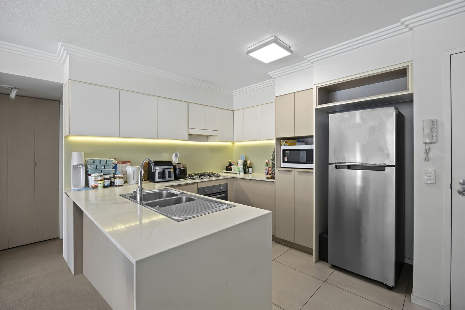 208/14 Merivale Street, SOUTH BRISBANE, South Brisbane - Thumbnail 3