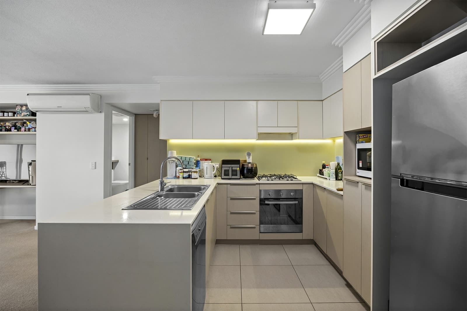 208/14 Merivale Street, SOUTH BRISBANE, South Brisbane - Thumbnail 4