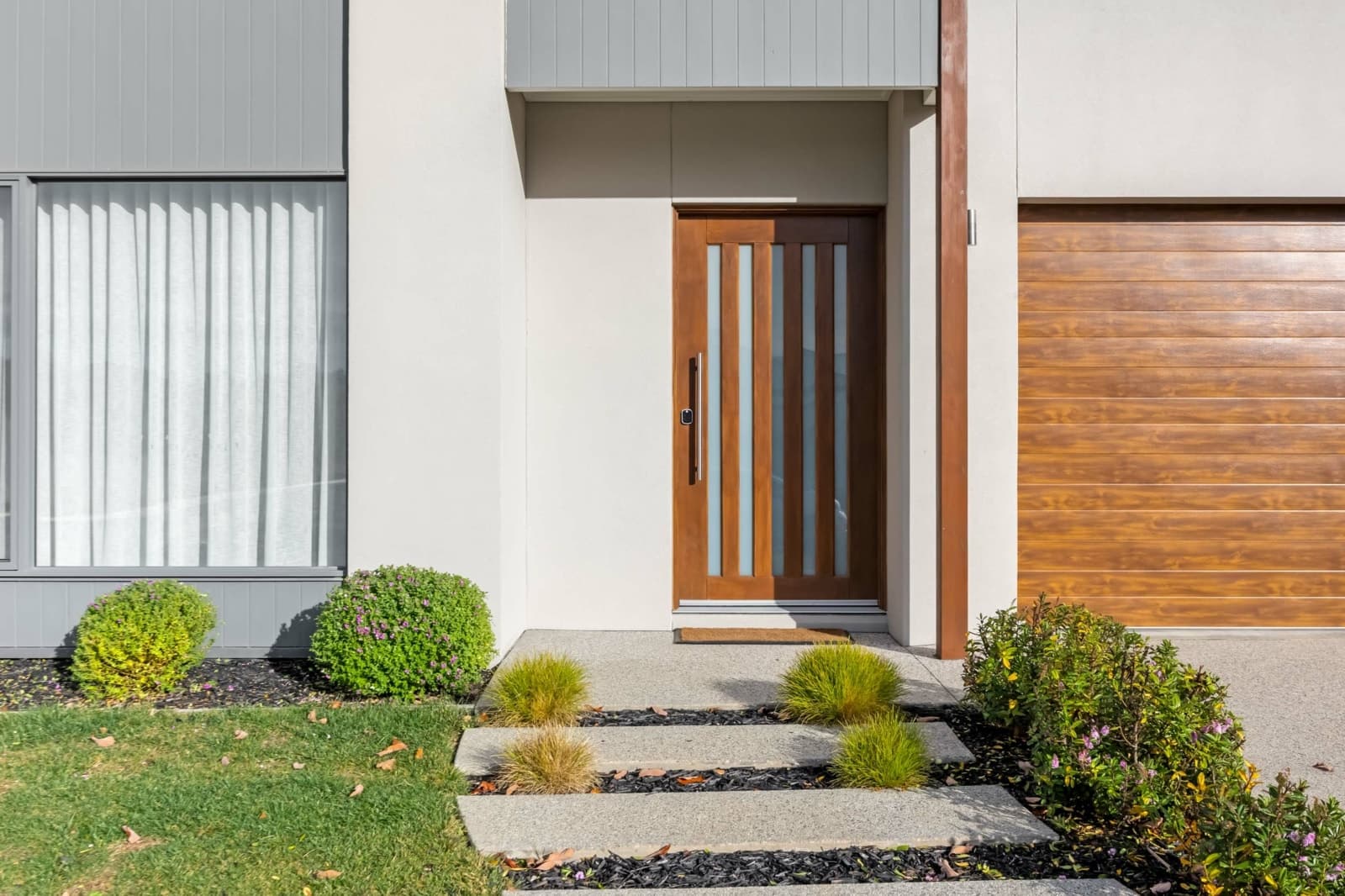 24 Marbles Crescent, BALLARAT EAST, Ballarat East - Thumbnail 2