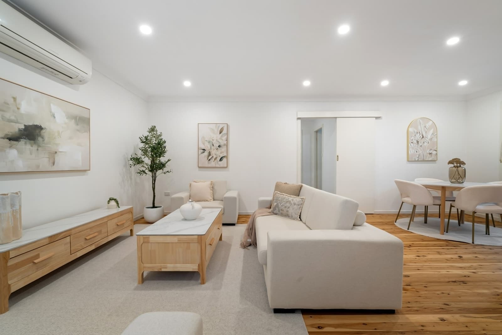 6/15 Doyle Road, REVESBY, Revesby - Thumbnail 2