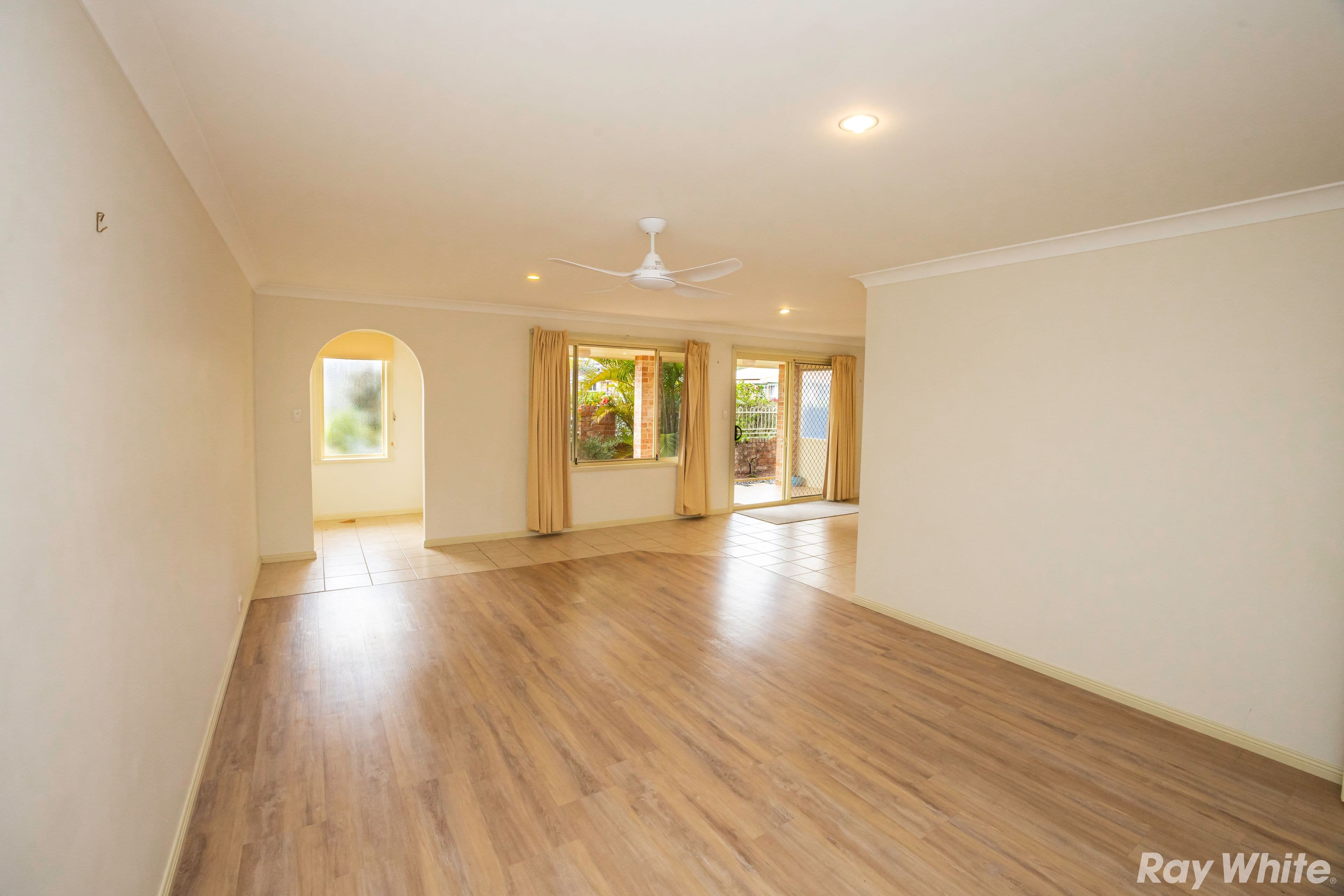 1/13 Riana Avenue, Forster NSW 2428, Forster - Thumbnail 2