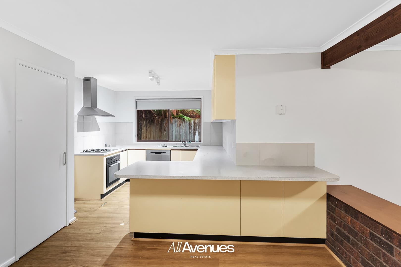 13 Barrington Dr, Pakenham - Thumbnail 4