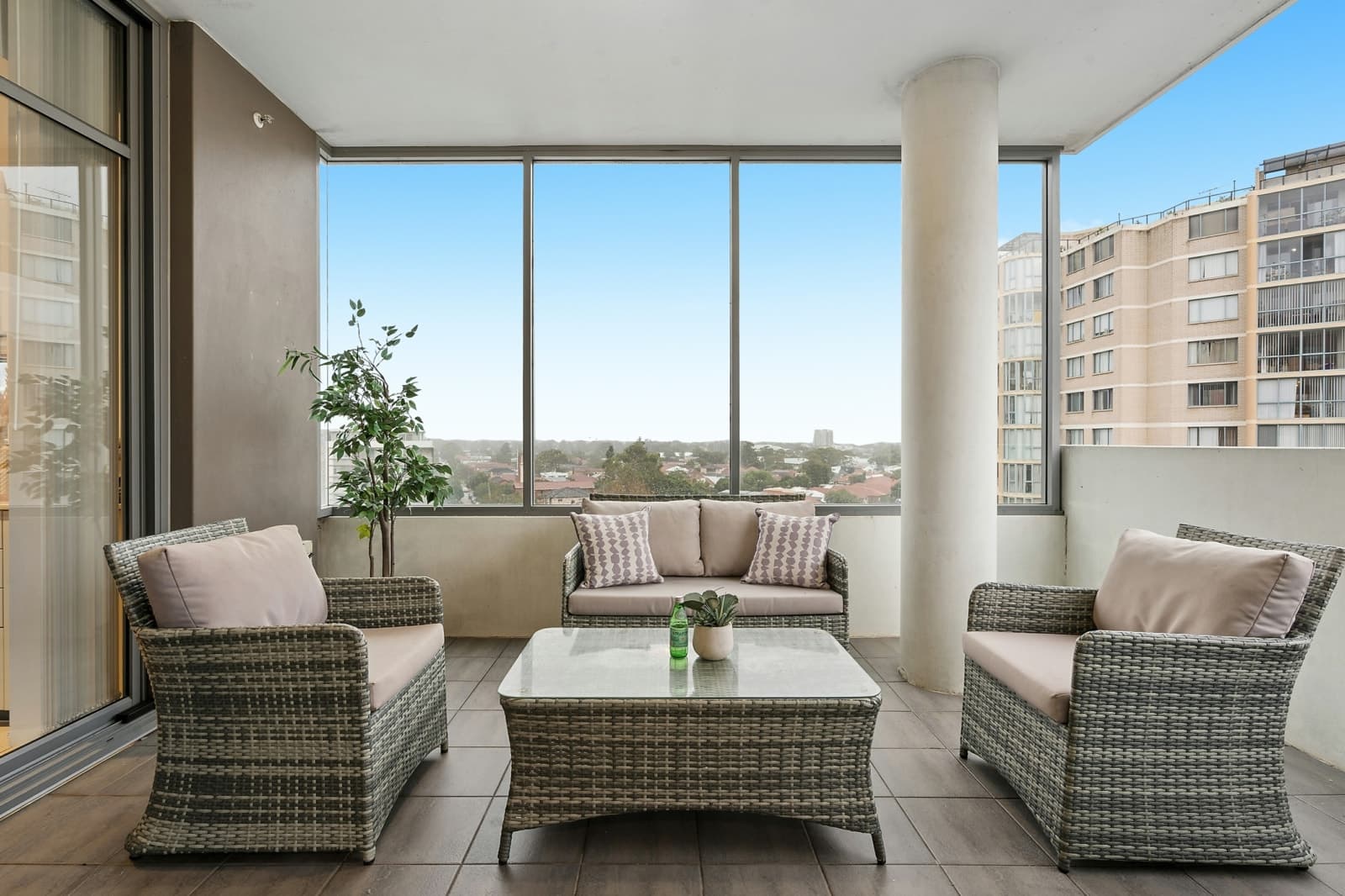 517/1 Bruce Bennetts Place, MAROUBRA, Maroubra - Thumbnail 2