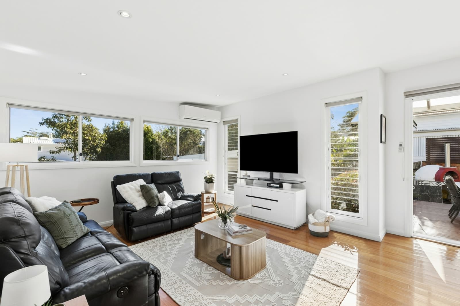 11 Rysdyk Parade, WAMBERAL, Wamberal - Thumbnail 2