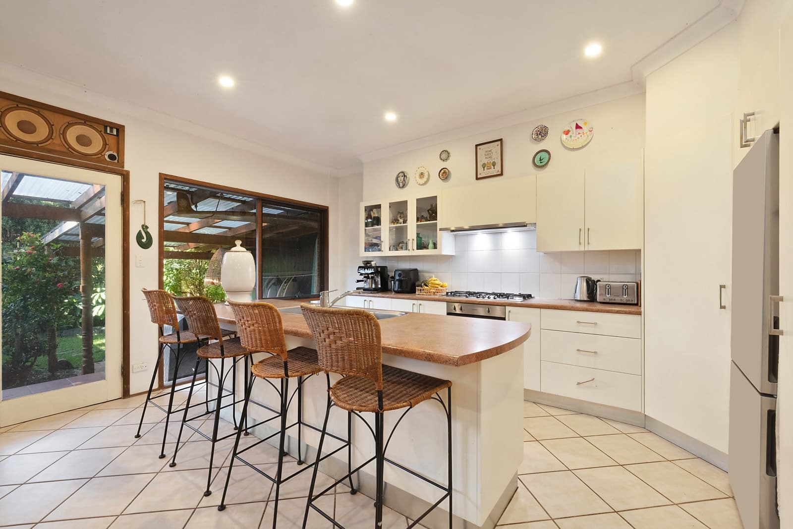 24 Moore Road, Freshwater, Freshwater - Thumbnail 6