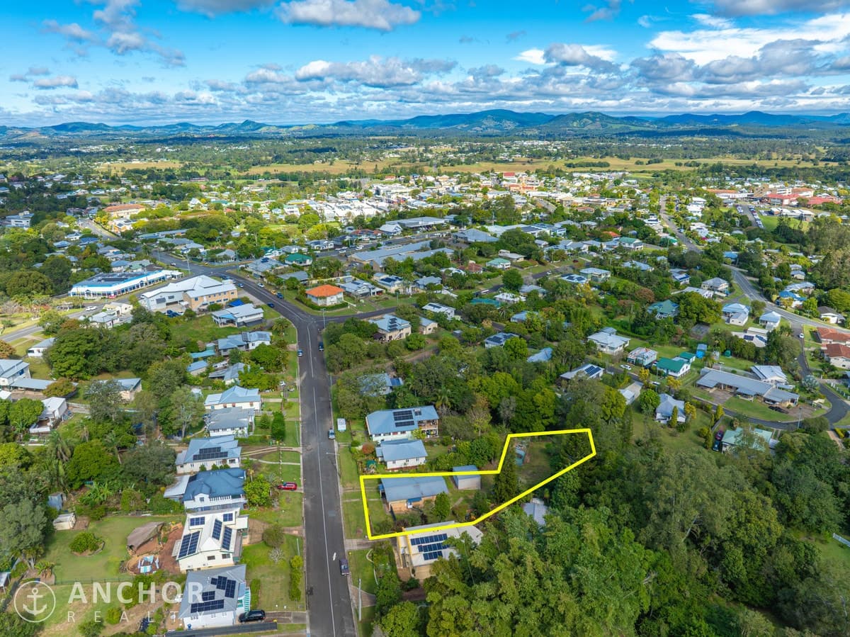 64 Lawrence Street, GYMPIE, Gympie - Thumbnail 2