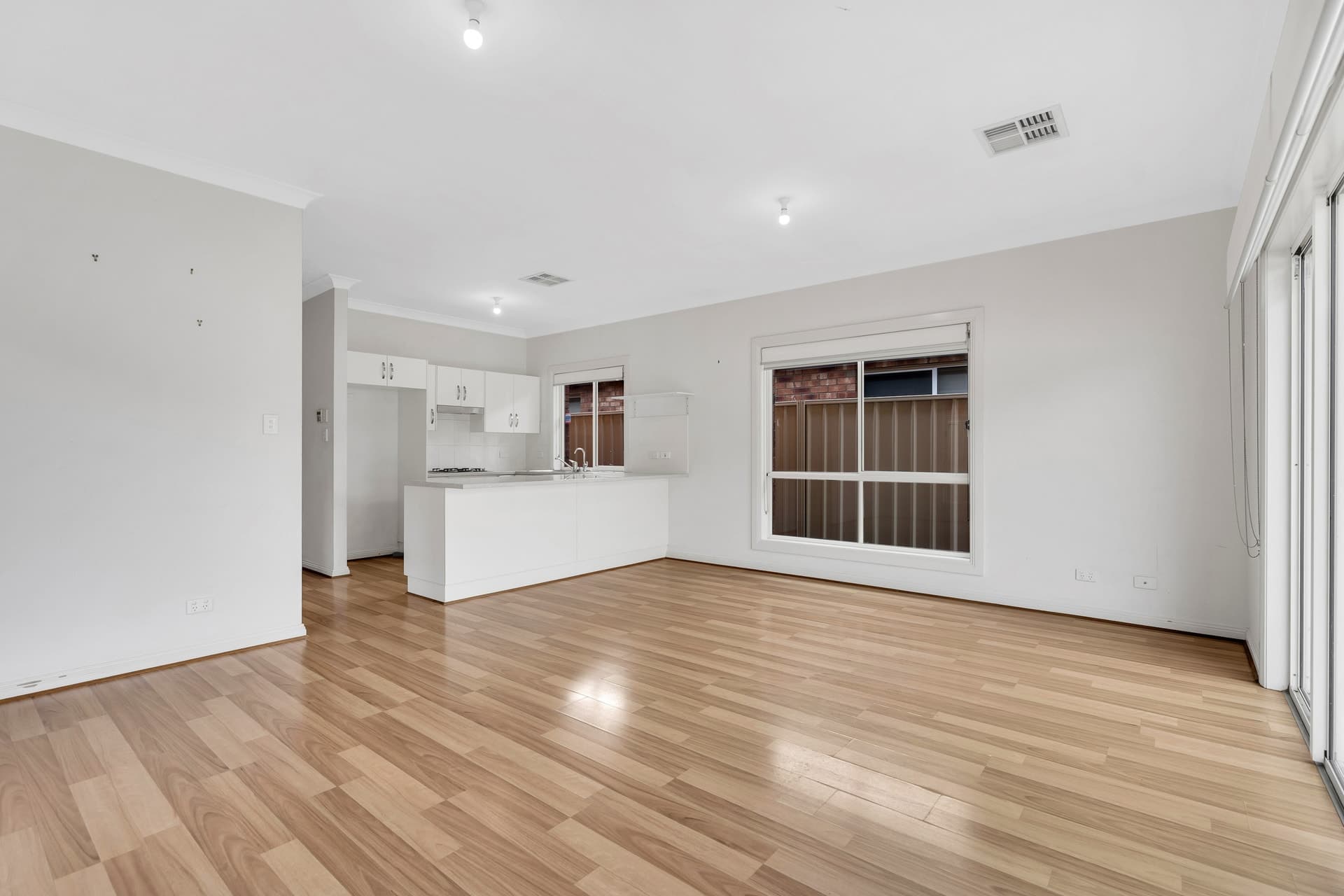4B Beaconsfield Terrace, Ascot Park - Thumbnail 2