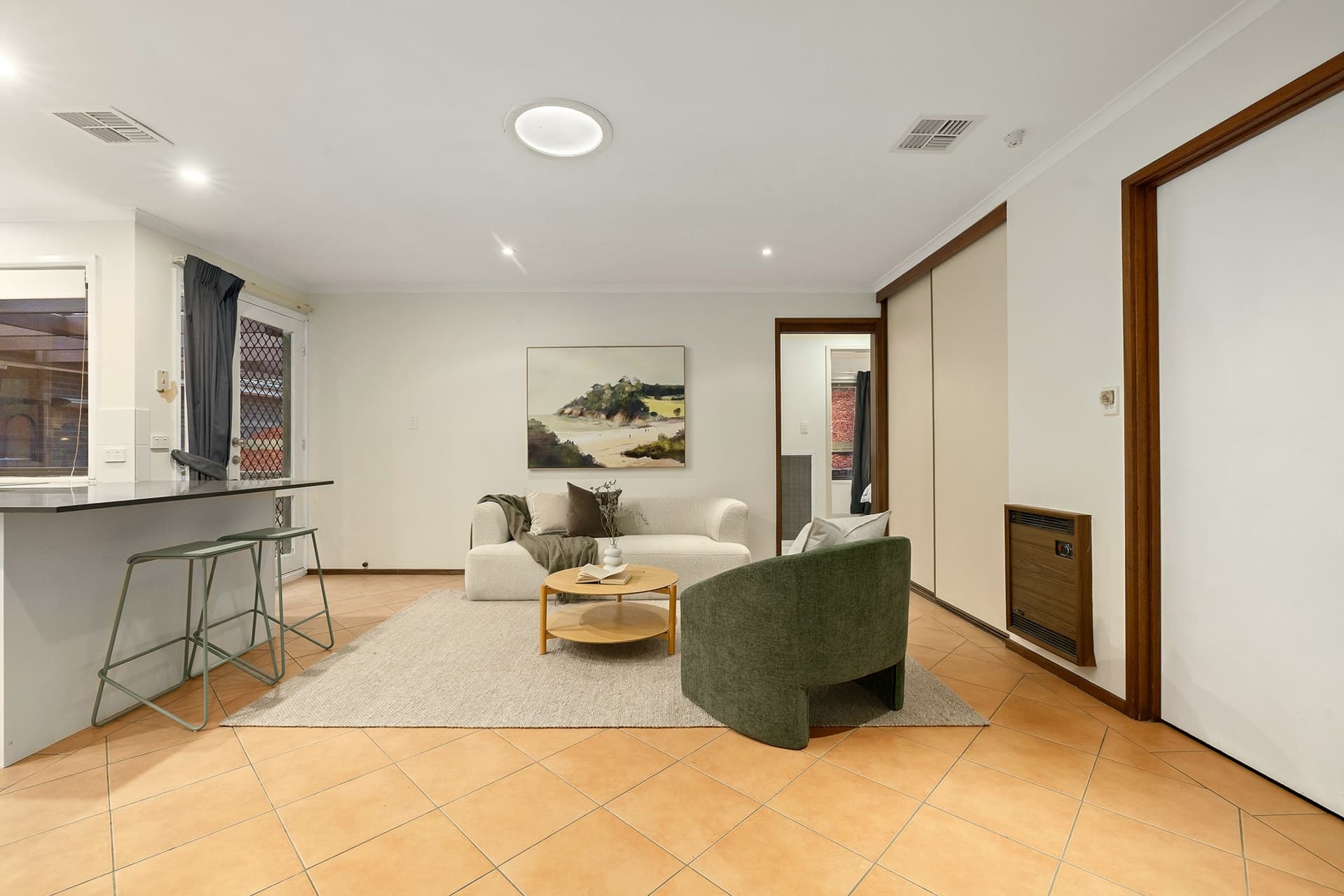 13 Courtice Close, Fadden, Fadden - Thumbnail 8