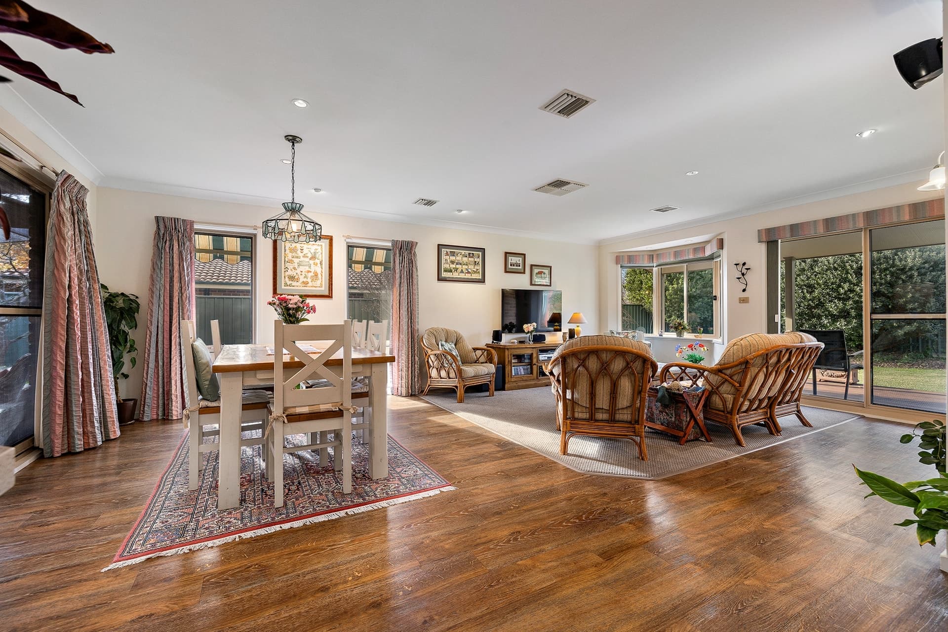 12 Firbank Close, Isabella Plains, Isabella Plains - Thumbnail 5