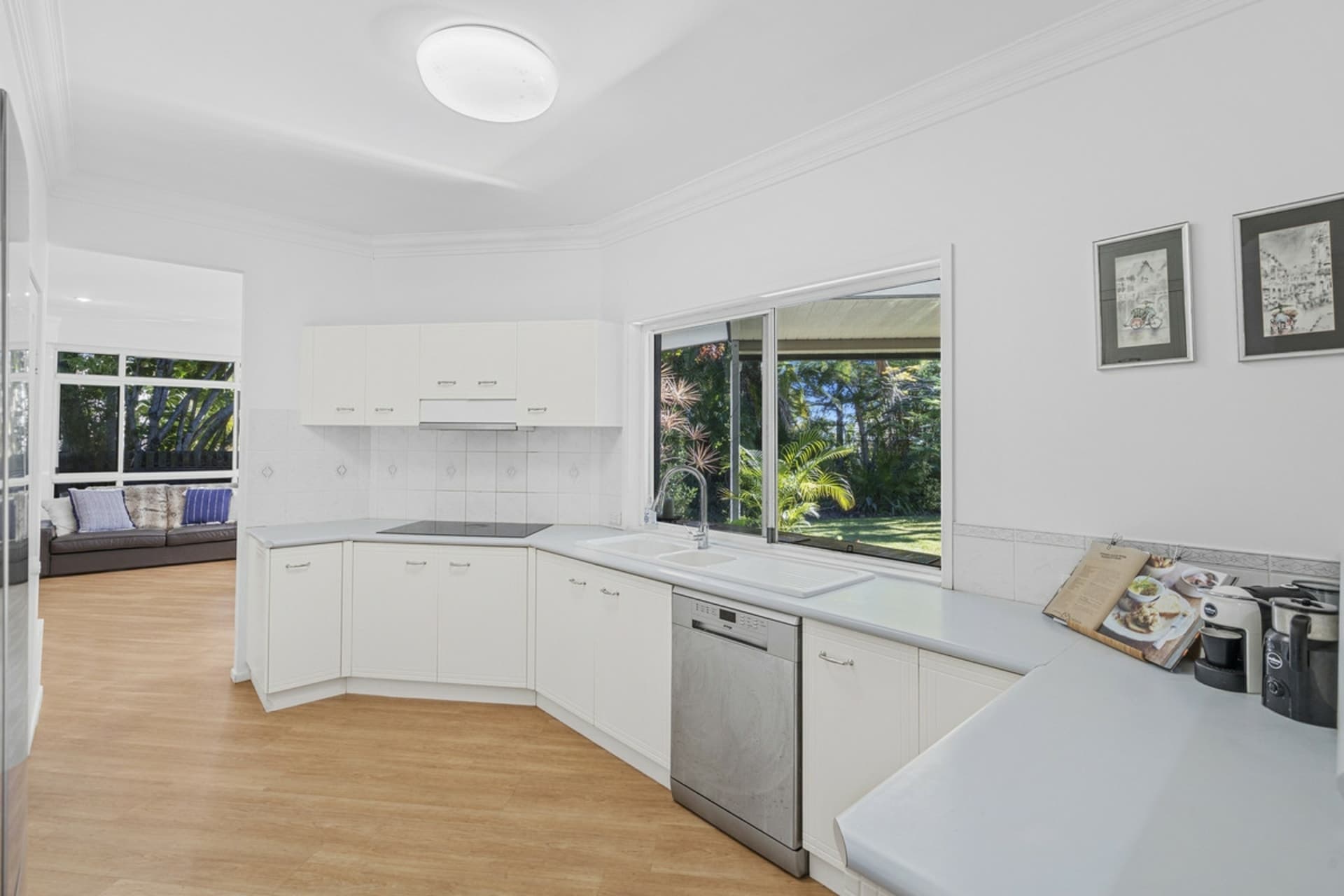 16 Yarraglen Place, Parkwood, Parkwood - Thumbnail 6