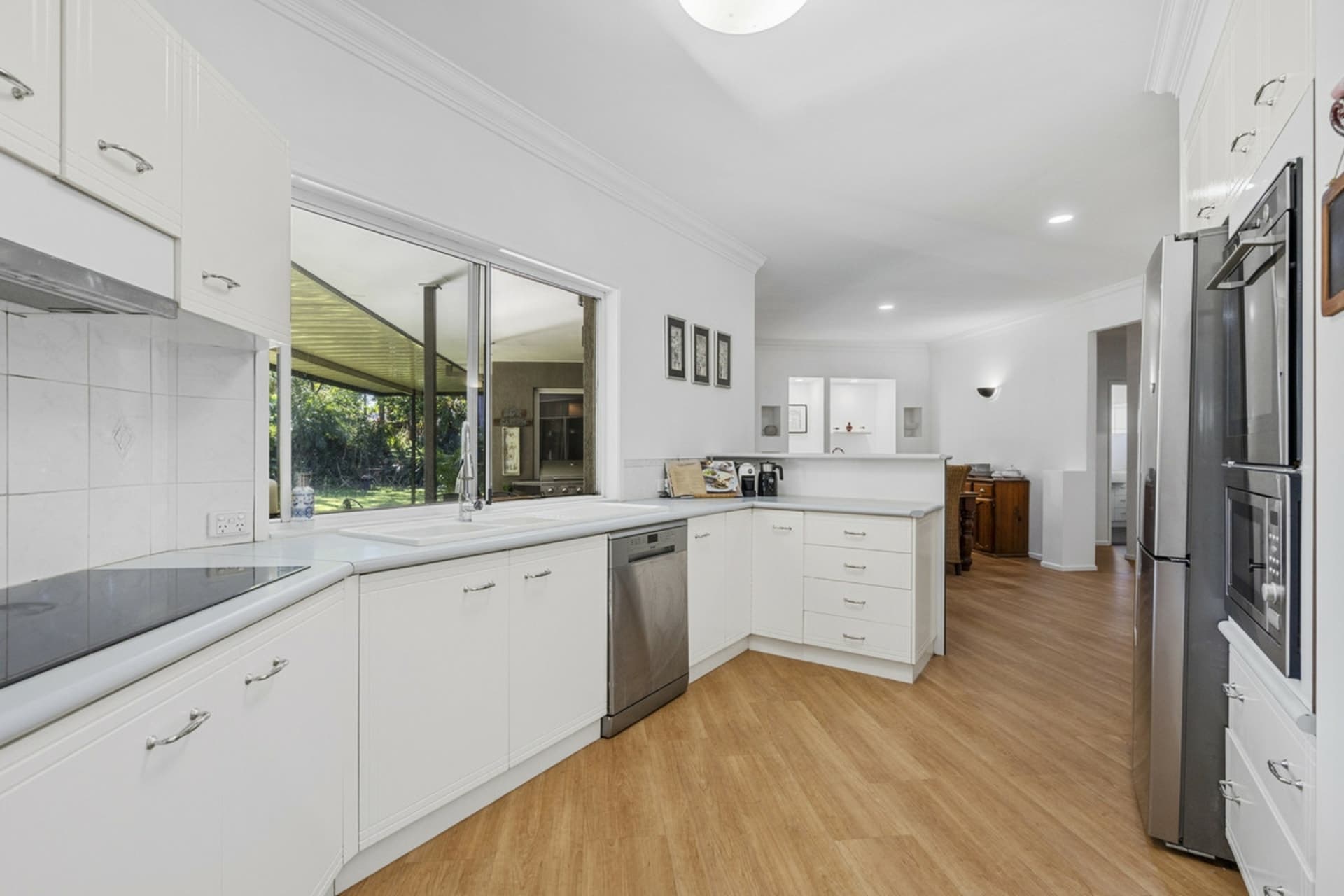 16 Yarraglen Place, Parkwood, Parkwood - Thumbnail 7