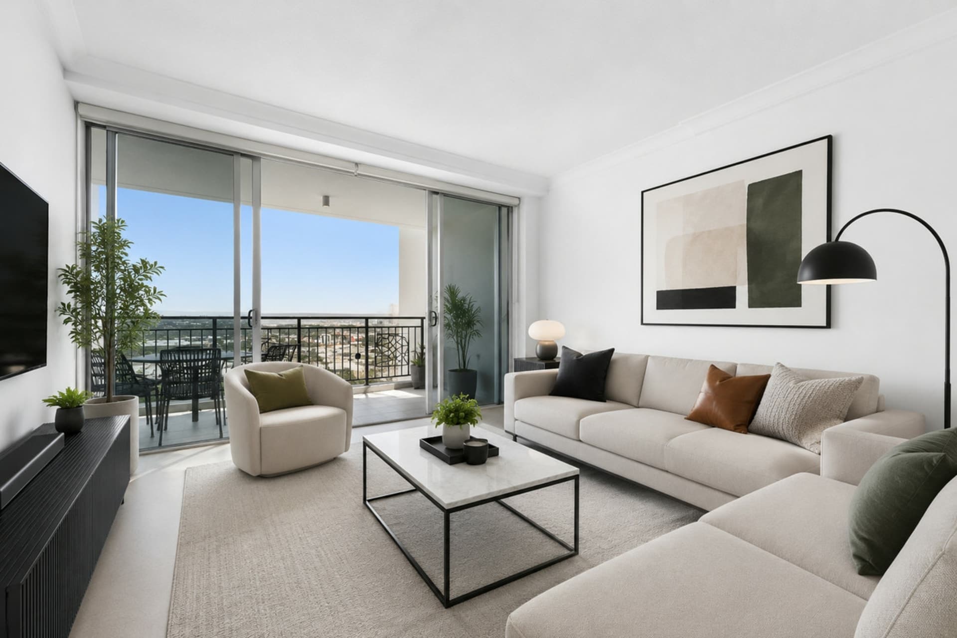 22407/5 Lawson Street, Southport, Southport - Thumbnail 3