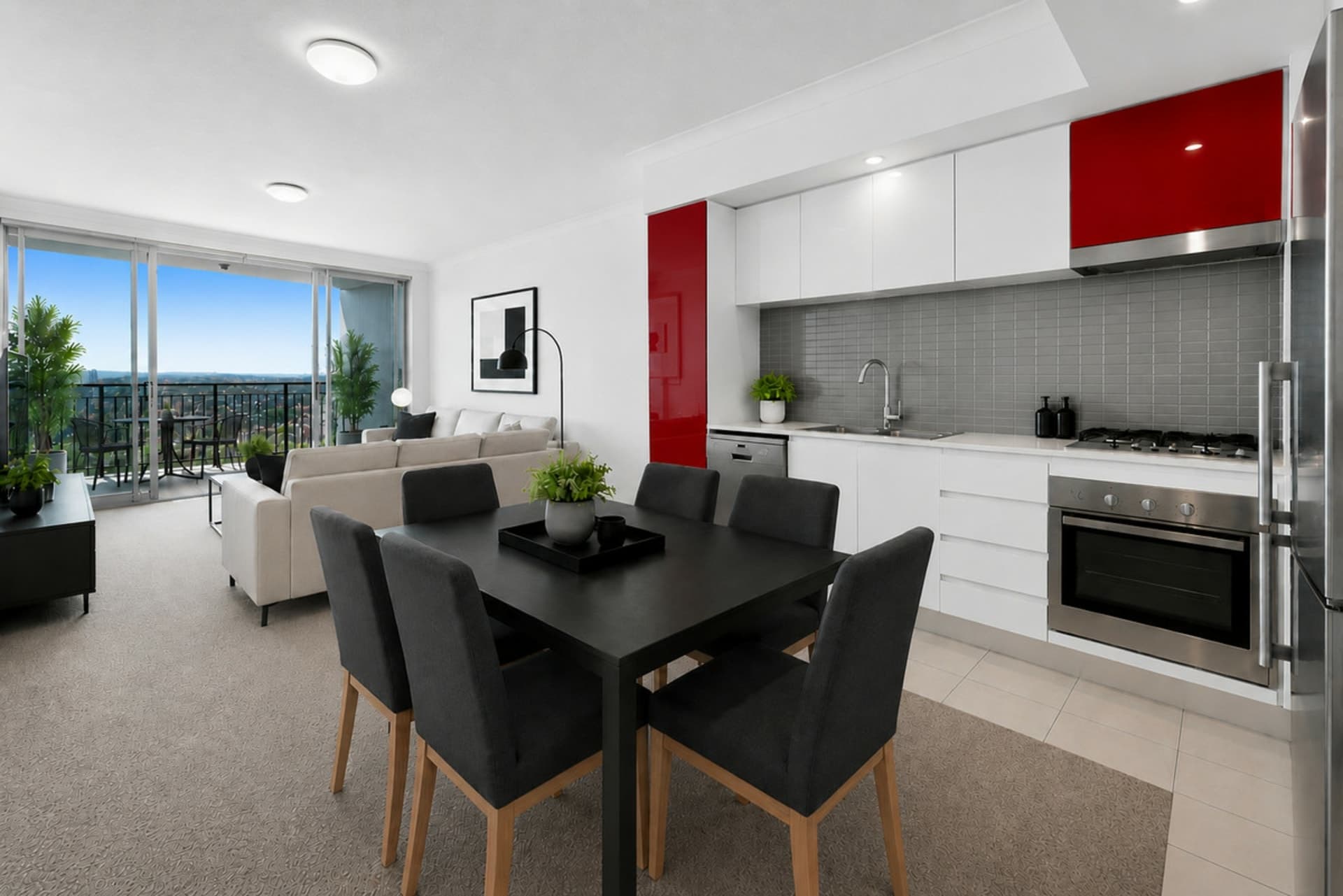 22407/5 Lawson Street, Southport, Southport - Thumbnail 5