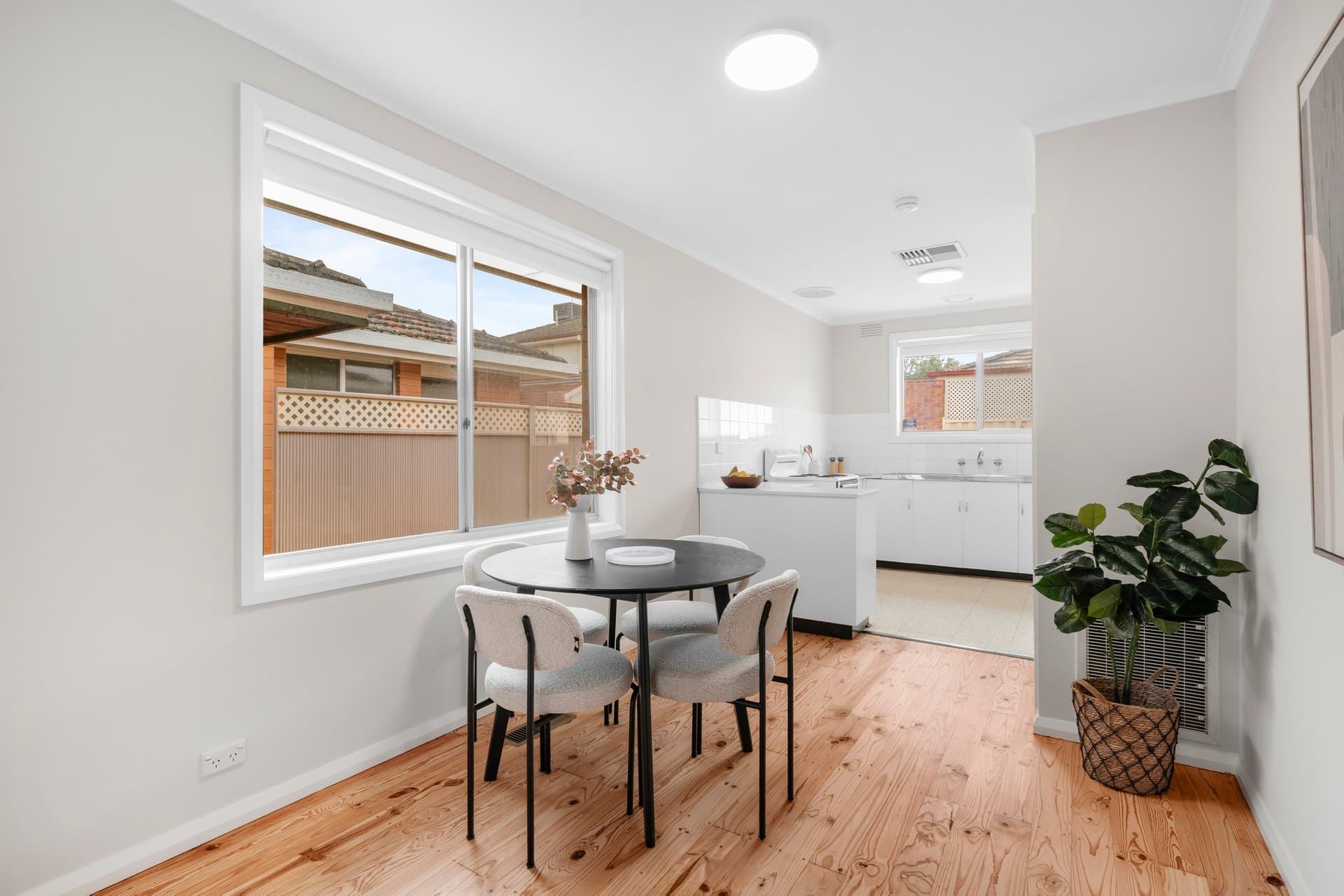 2/14 Olive Grove, Pascoe Vale - Thumbnail 2