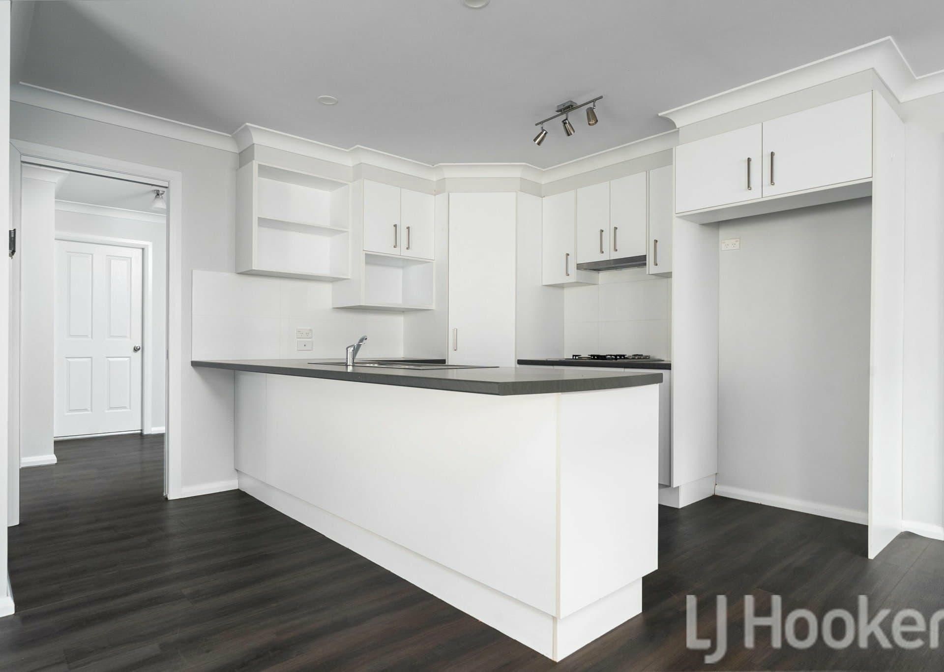 52 Mendel Drive, Kelso, Kelso - Thumbnail 4