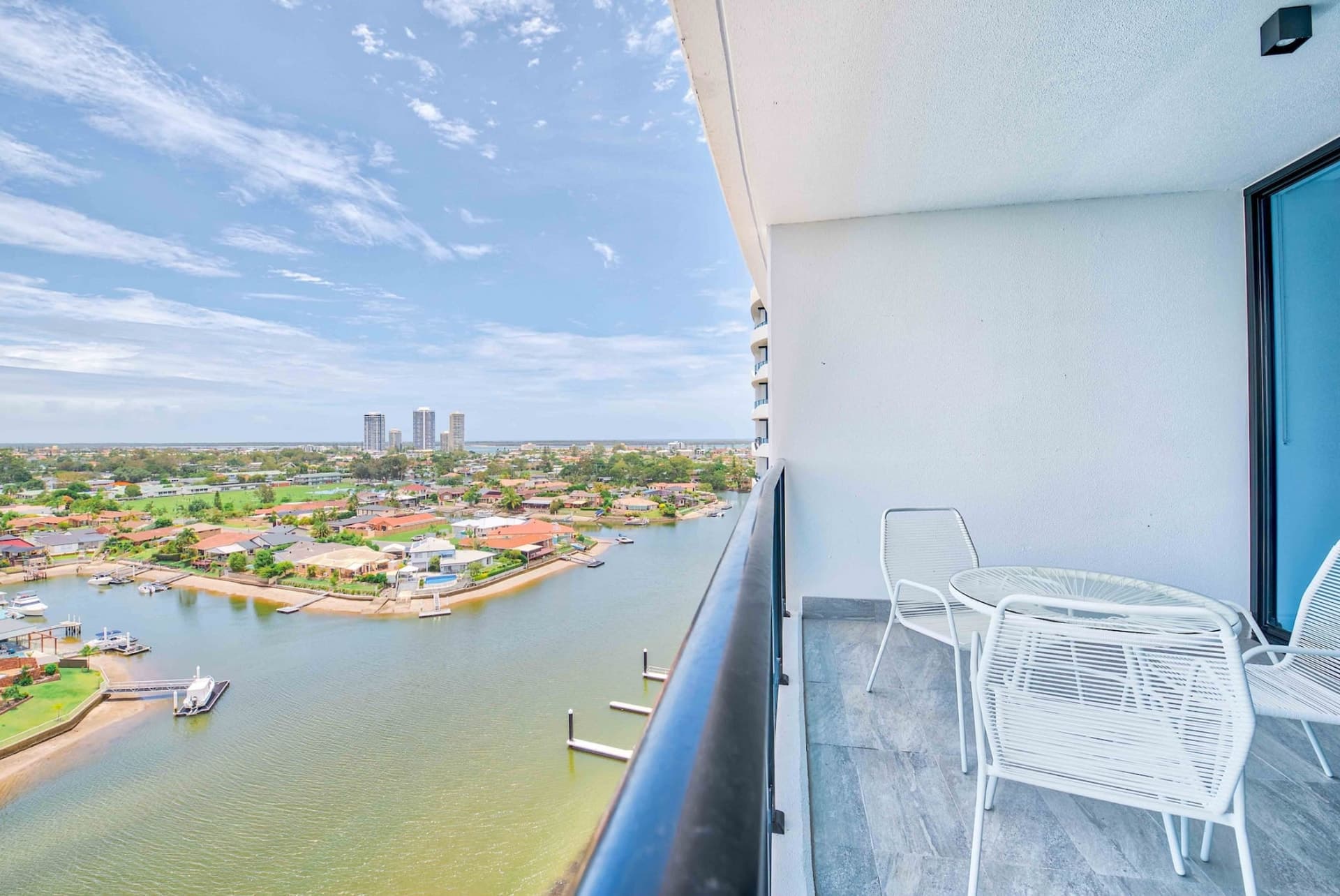 31003/5 Harbour Side Court, Biggera Waters, Biggera Waters - Image 1