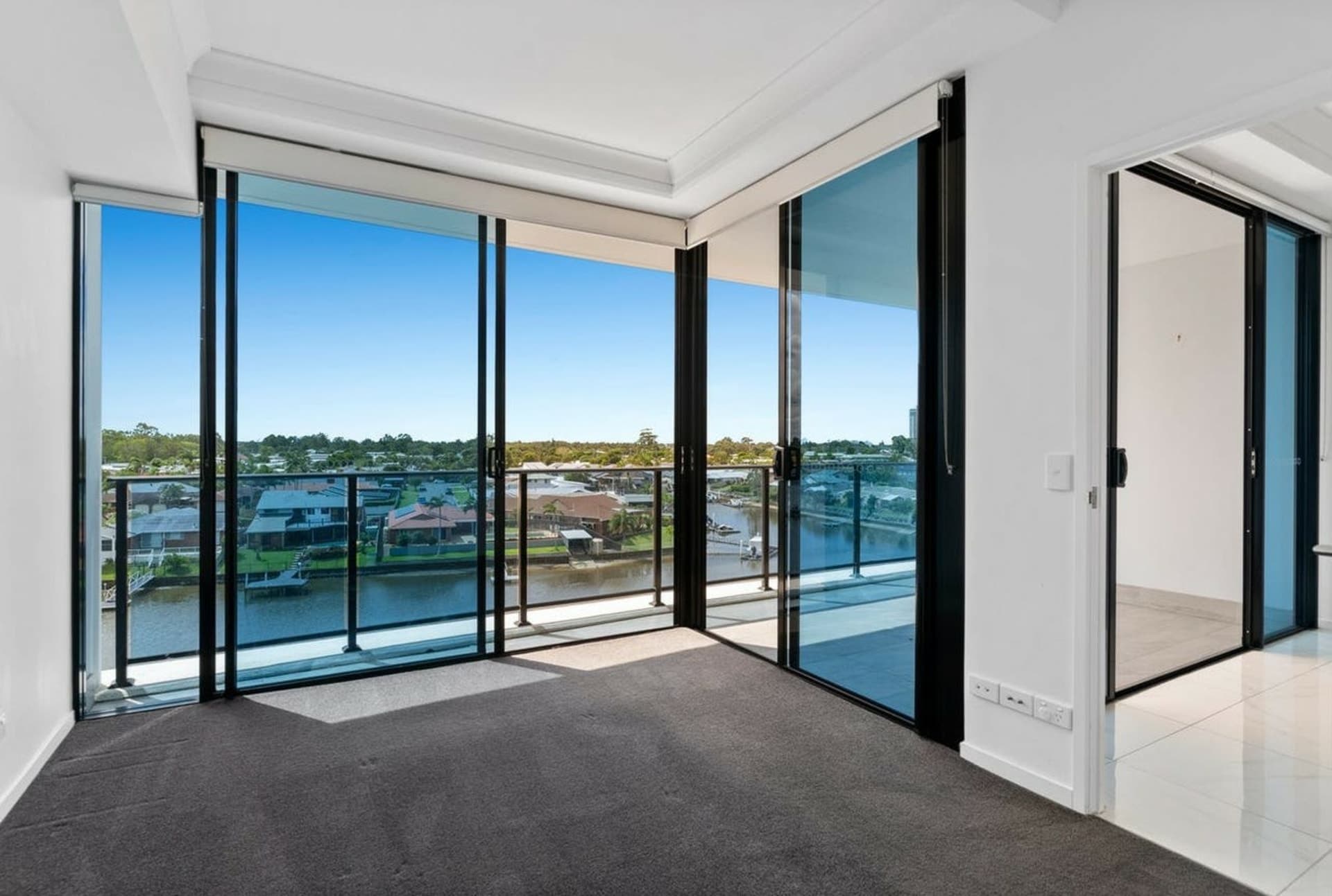 31003/5 Harbour Side Court, Biggera Waters, Biggera Waters - Thumbnail 3