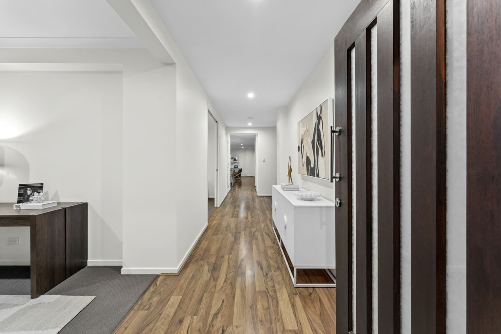 64 Marcus Drive, Regents Park, Regents Park - Thumbnail 2