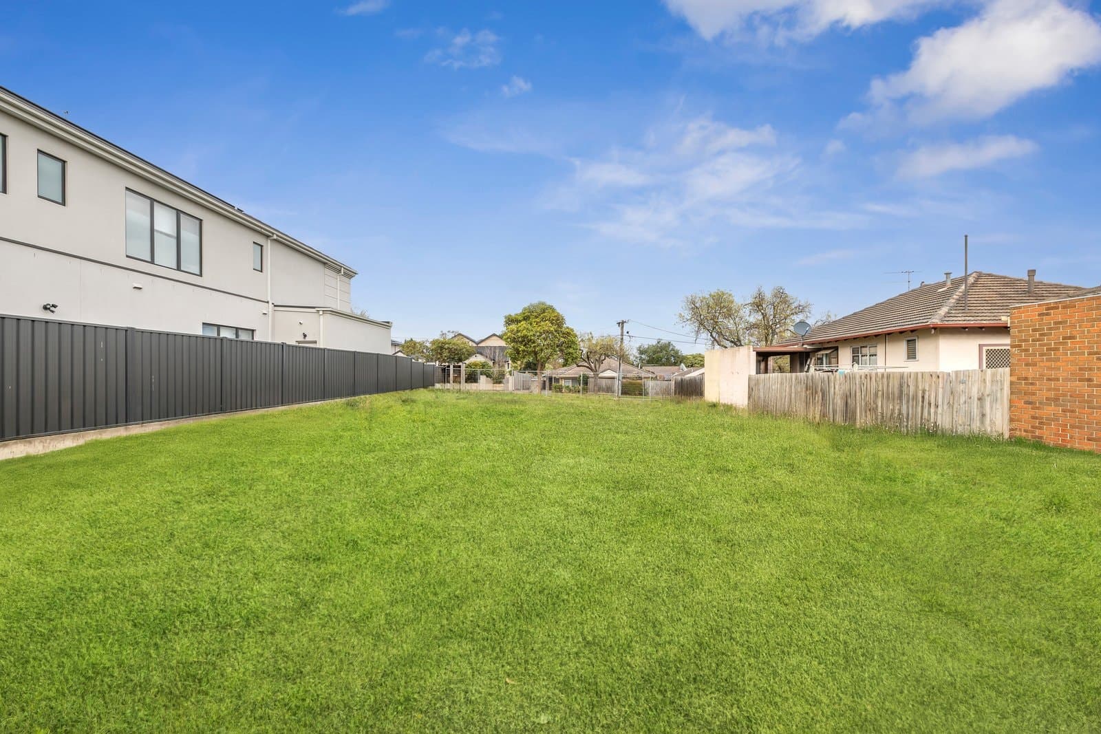 31 Mawarra Crescent, Chadstone, Chadstone - Thumbnail 2