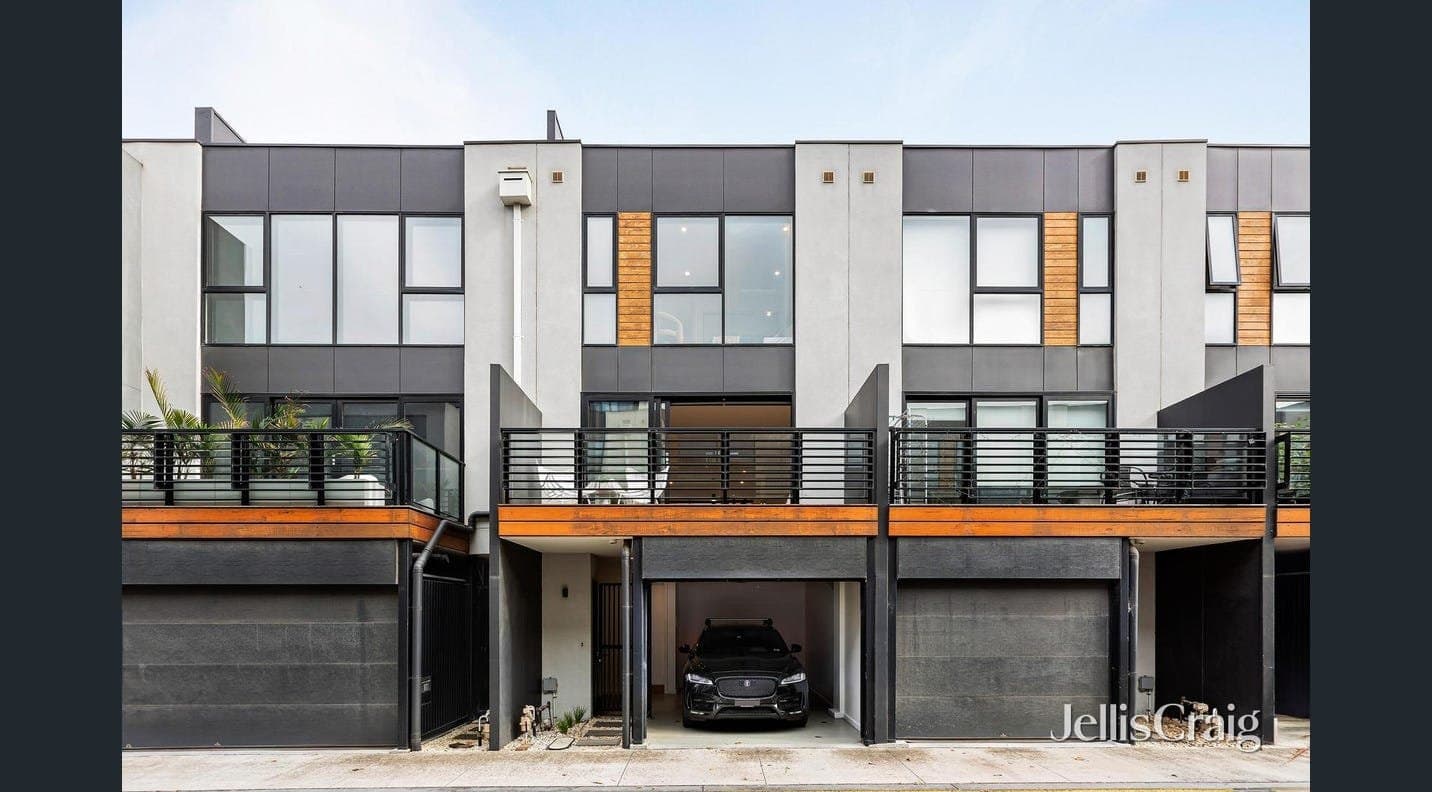 16 Tomkins Road, Port Melbourne, Port Melbourne - Thumbnail 2