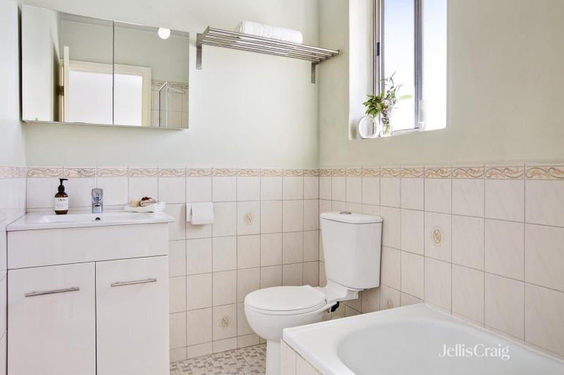 10/2 Johnson Street, Northcote, Northcote - Image 1